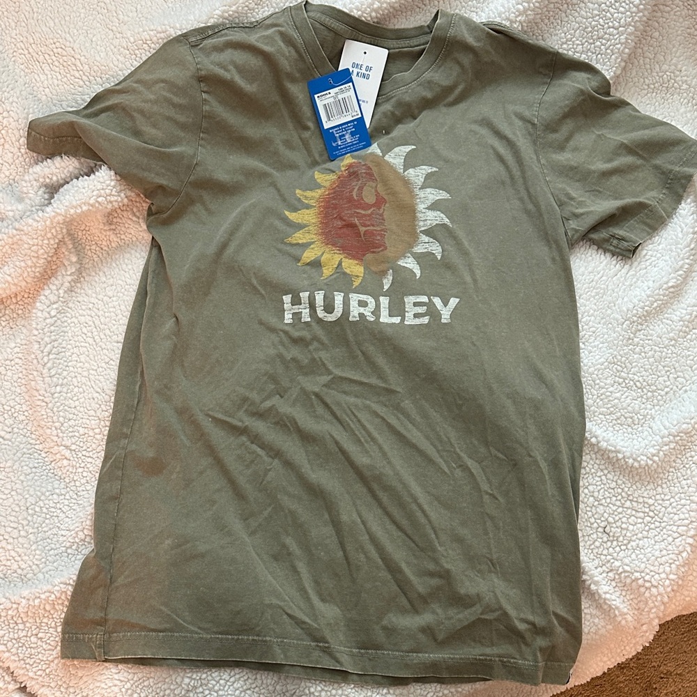 Hurley Sunburst Olive T-Shirt. Size M.